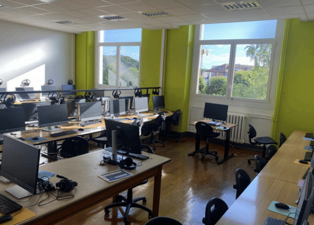 nouvelle salle informatique collège sacré coeur